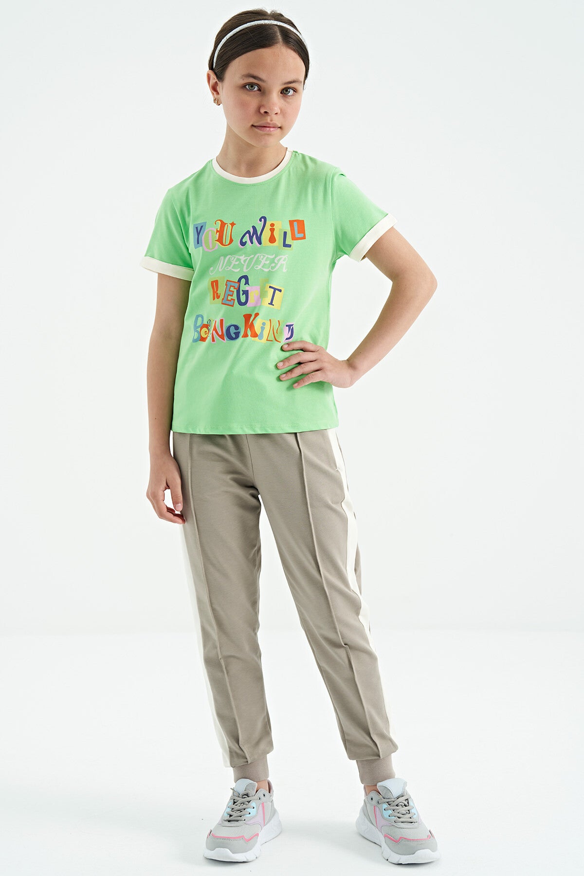 Neon Green Color Detailed O Collar Comfort Fit Girls T-Shirt - 75109