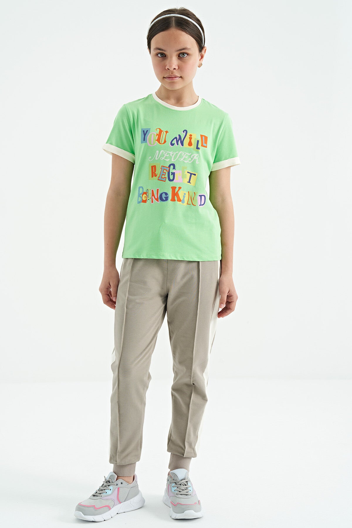 Neon Green Color Detailed O Collar Comfort Fit Girls T-Shirt - 75109
