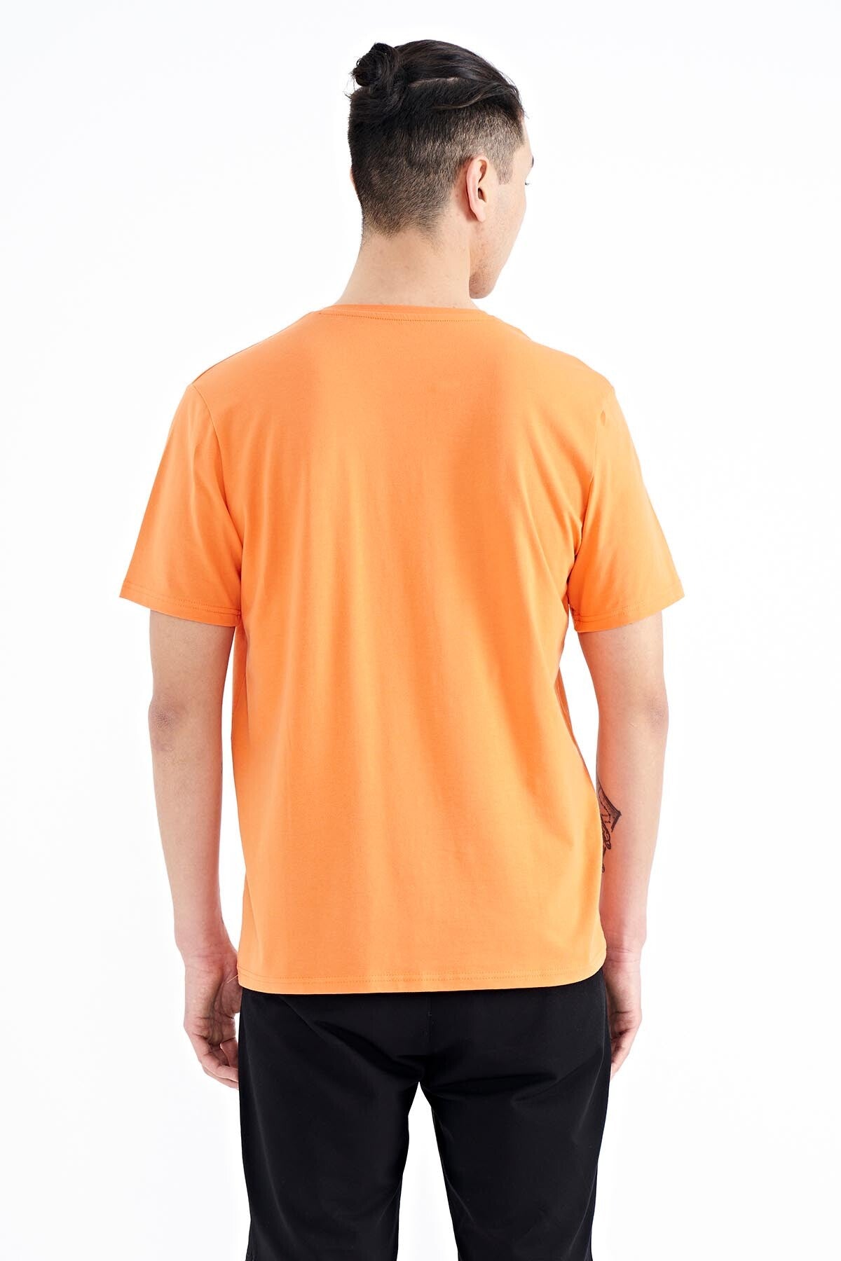 Orange Front Detailed Printed Standard Fit Men's T-shirt - 88200