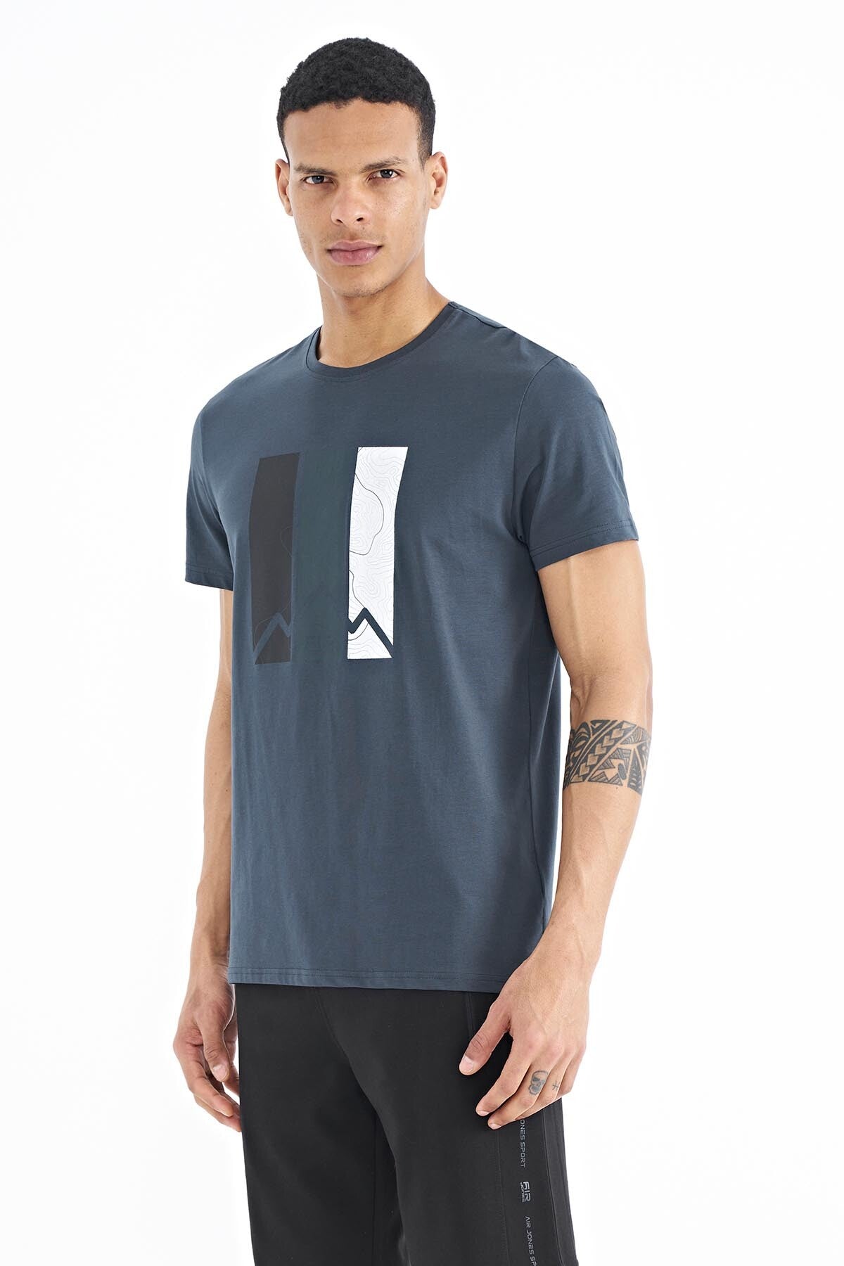 Dean Green Standard Fit Men's T-Shirt - 88211