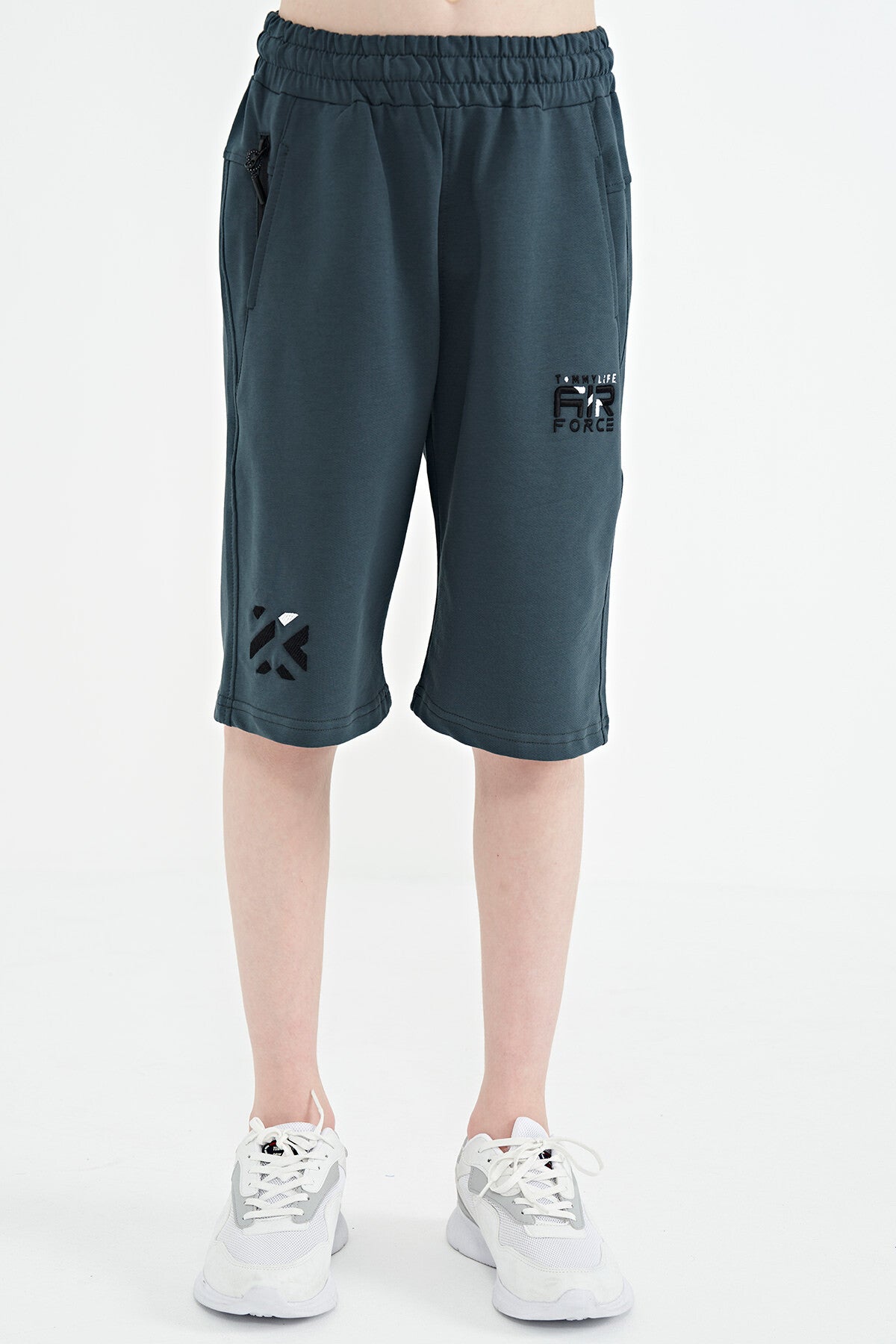 Forest Green Hidden Pocket Detailed Embroidered Pattern Laced Standard Fit Boys' Shorts - 10886