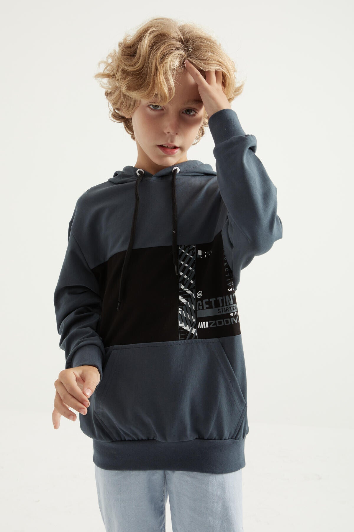 Forest Green Embroidered Kangaroo Pocket Hooded Regular Fit Boys' Sweatshirt - 11010