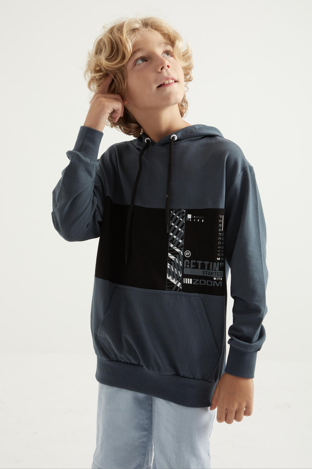 Forest Green Embroidered Kangaroo Pocket Hooded Regular Fit Boys' Sweatshirt - 11010