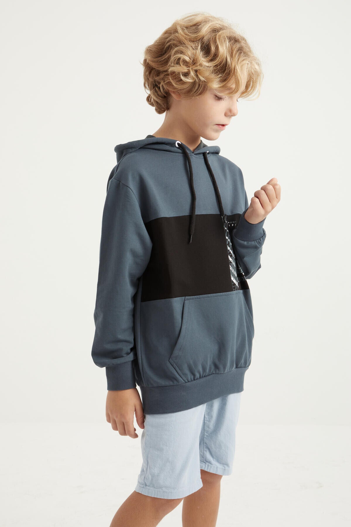 Forest Green Embroidered Kangaroo Pocket Hooded Regular Fit Boys' Sweatshirt - 11010