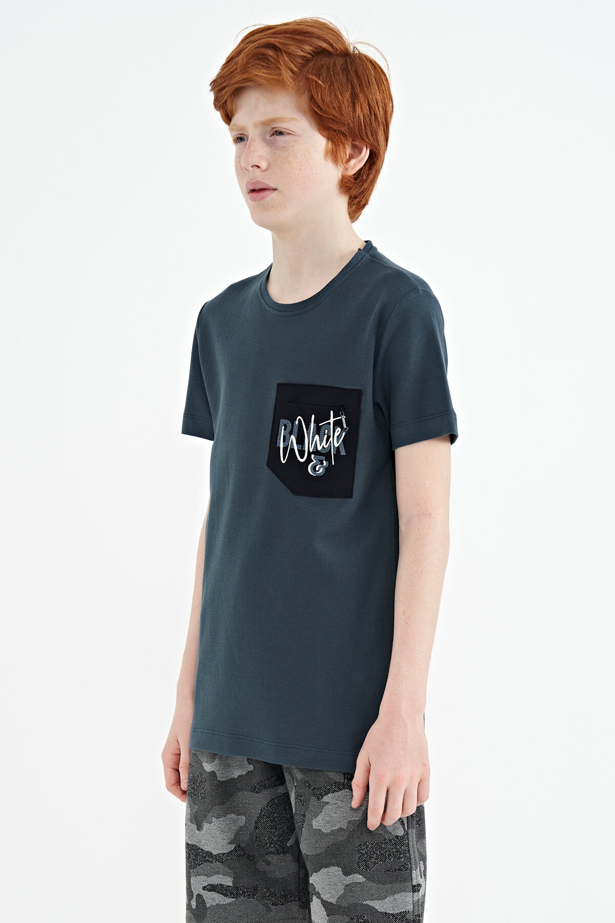 Forest Green Front Pocket Embroidered O Collar Standard Fit Boys' T-Shirt - 11116
