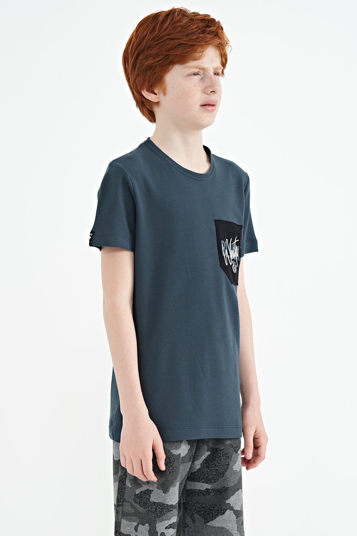 Forest Green Front Pocket Embroidered O Collar Standard Fit Boys' T-Shirt - 11116
