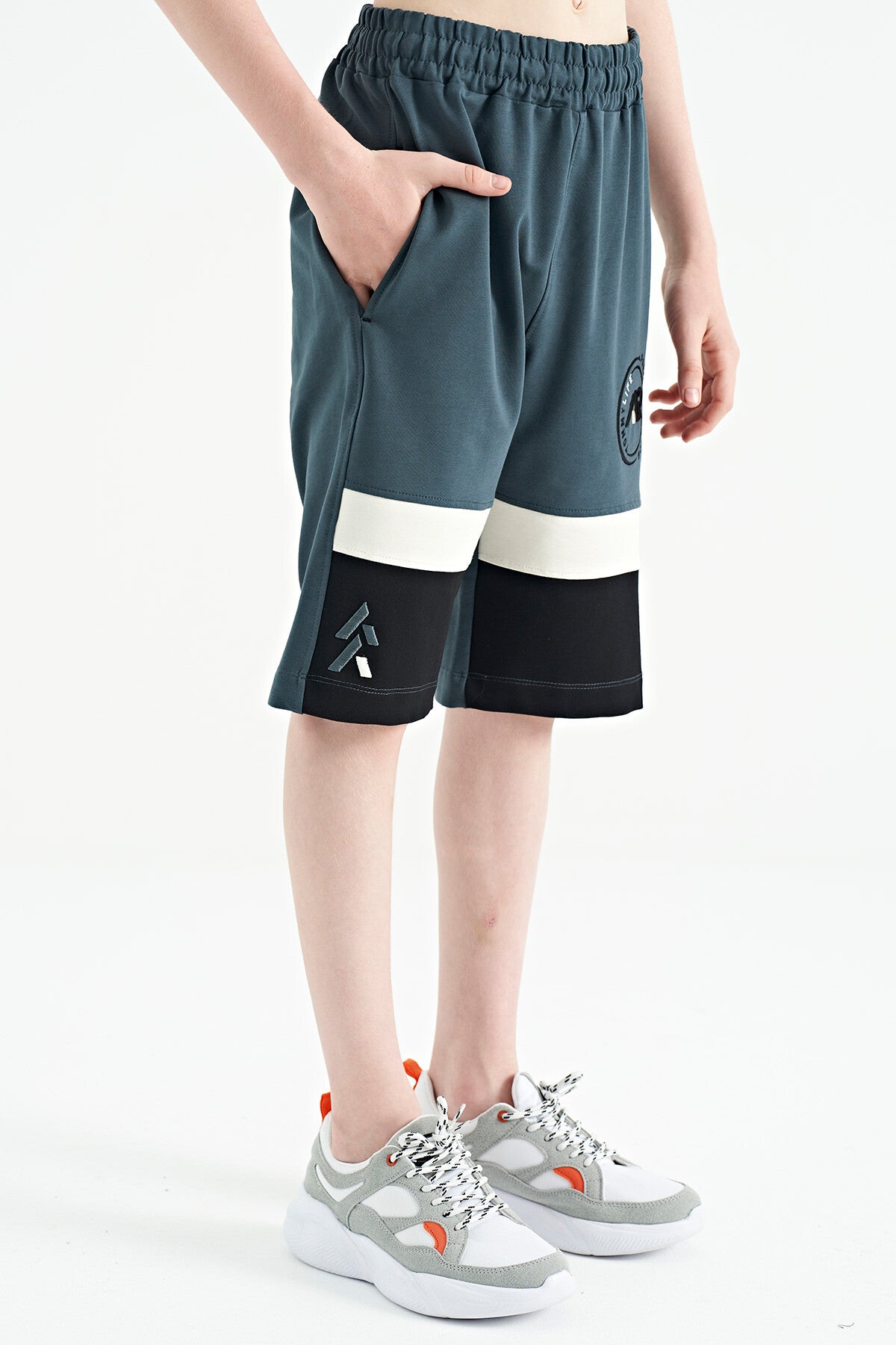 Forest Green Printed Laced Embroidery Detailed Standard Pattern Boys Shorts - 11129