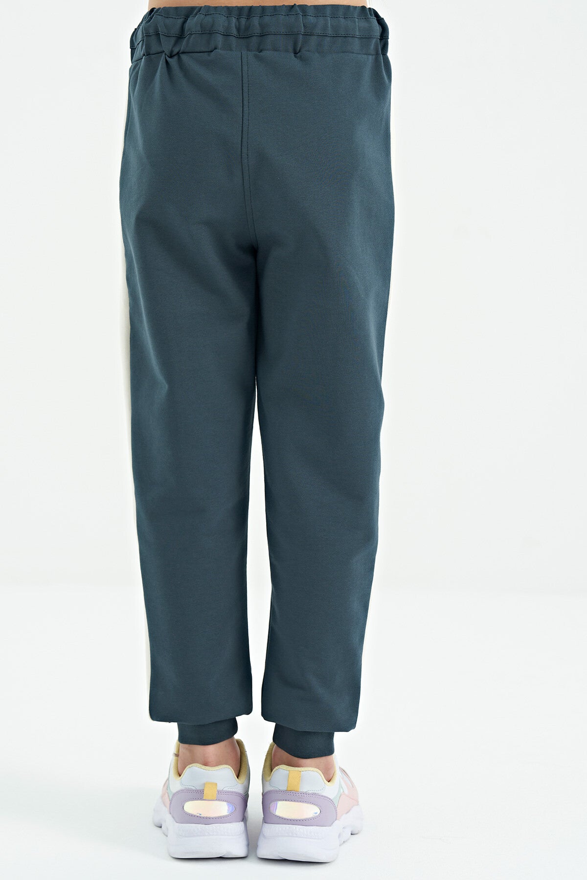 Forest Green Side Striped Hidden Zipper Pocket Detailed Jogger Girl's Tracksuit Bottom - 75122
