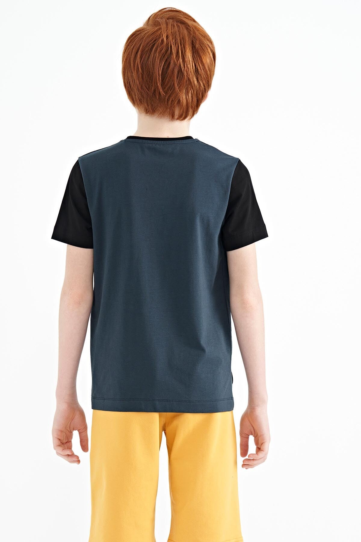 Forest Green Printed Lettering Color Block Standard Fit O Collar Boys T-Shirt - 11134