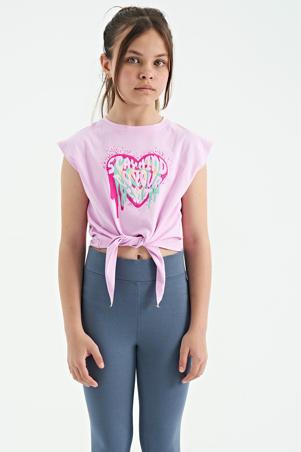 Pink Heart Print Front Knot Detailed Comfortable Fit Girls T-Shirt - 75114