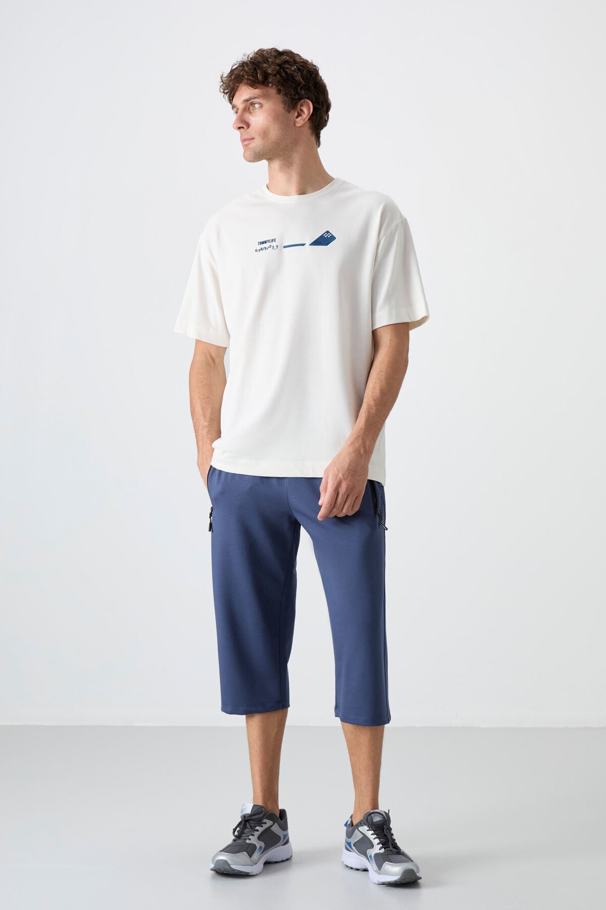 Standard Mold Classic Hem Men's Capri with Petrol Zipper - 83091