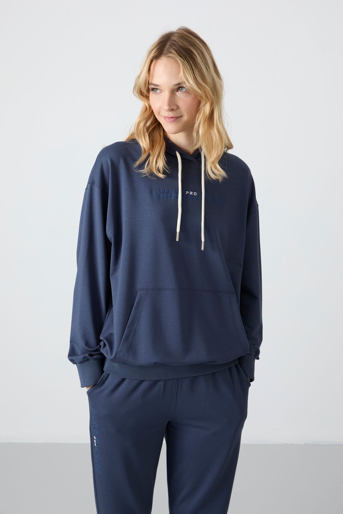 Oversize Hooded Kangaroo Pocket Women's Tracksuit Set with Elastic Cuffs - 95288
