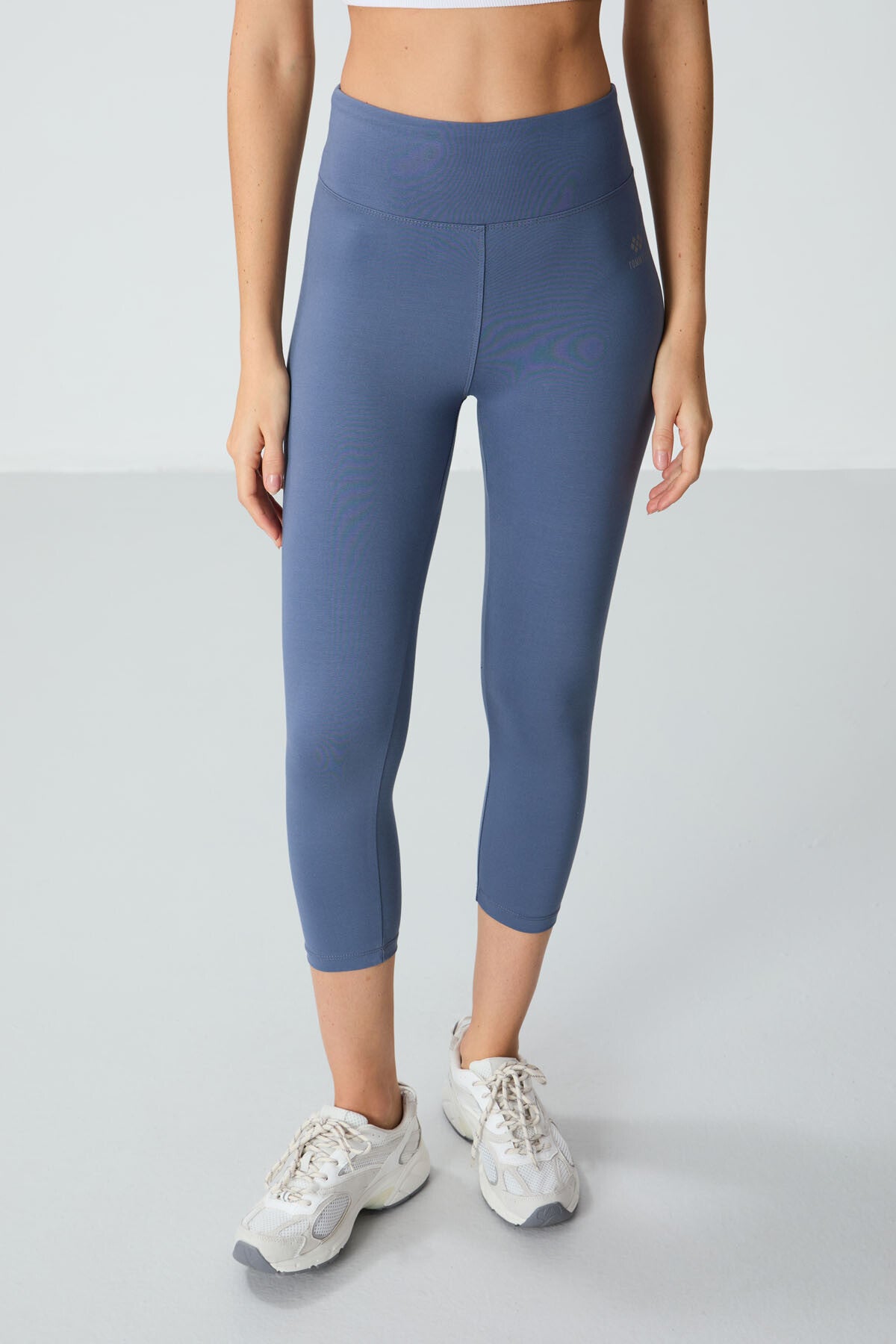 High Waist Slim Fit Narrow Leg Women's Capri Tights - 93097