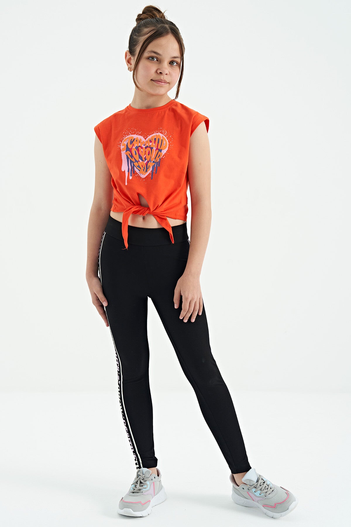 Orange Heart Print Front Knot Detailed Comfortable Fit Girls T-Shirt - 75114