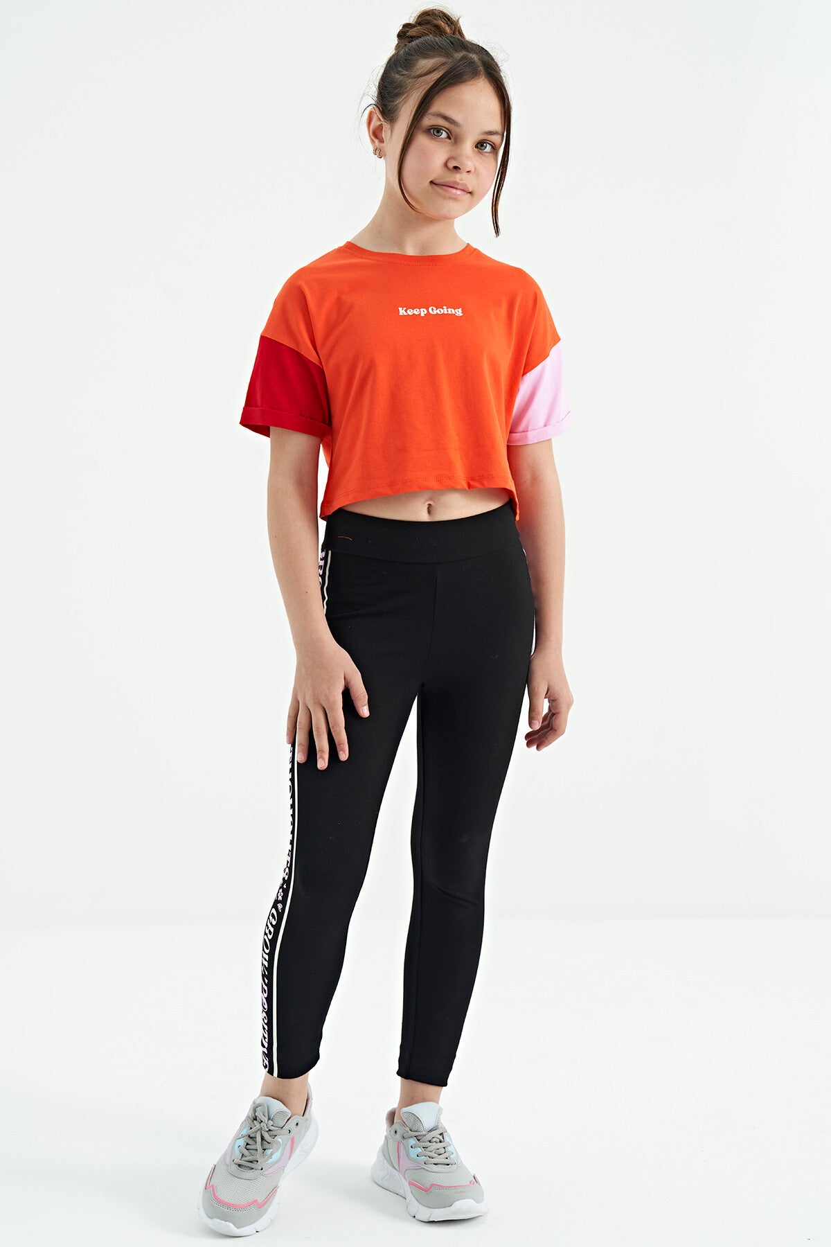Orange Print Letter O Collar Low Shoulder Oversize Girls' T-Shirt - 75130
