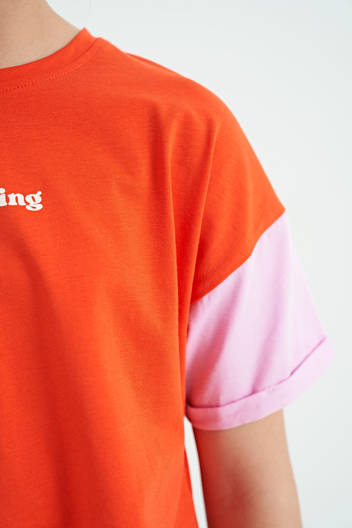Orange Print Letter O Collar Low Shoulder Oversize Girls' T-Shirt - 75130