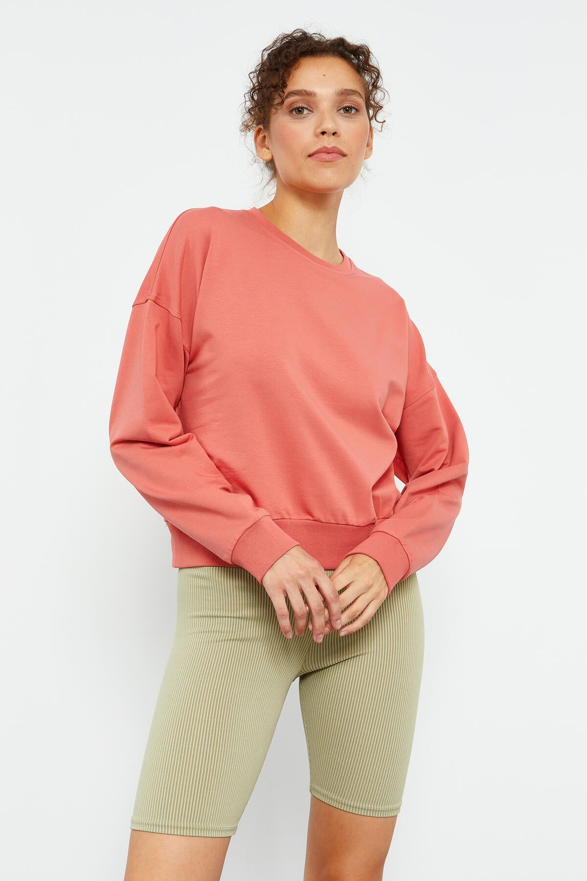 Basic Comfort Fit Round Neck Women's Sweatshirt - 97114