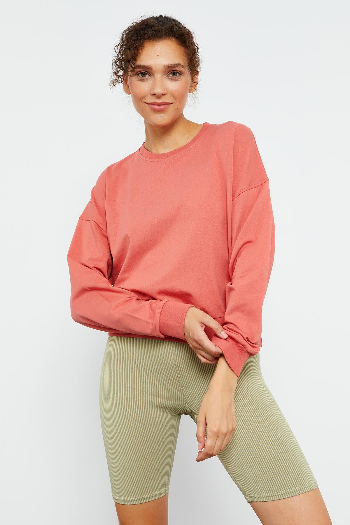Basic Comfort Fit Round Neck Women's Sweatshirt - 97114