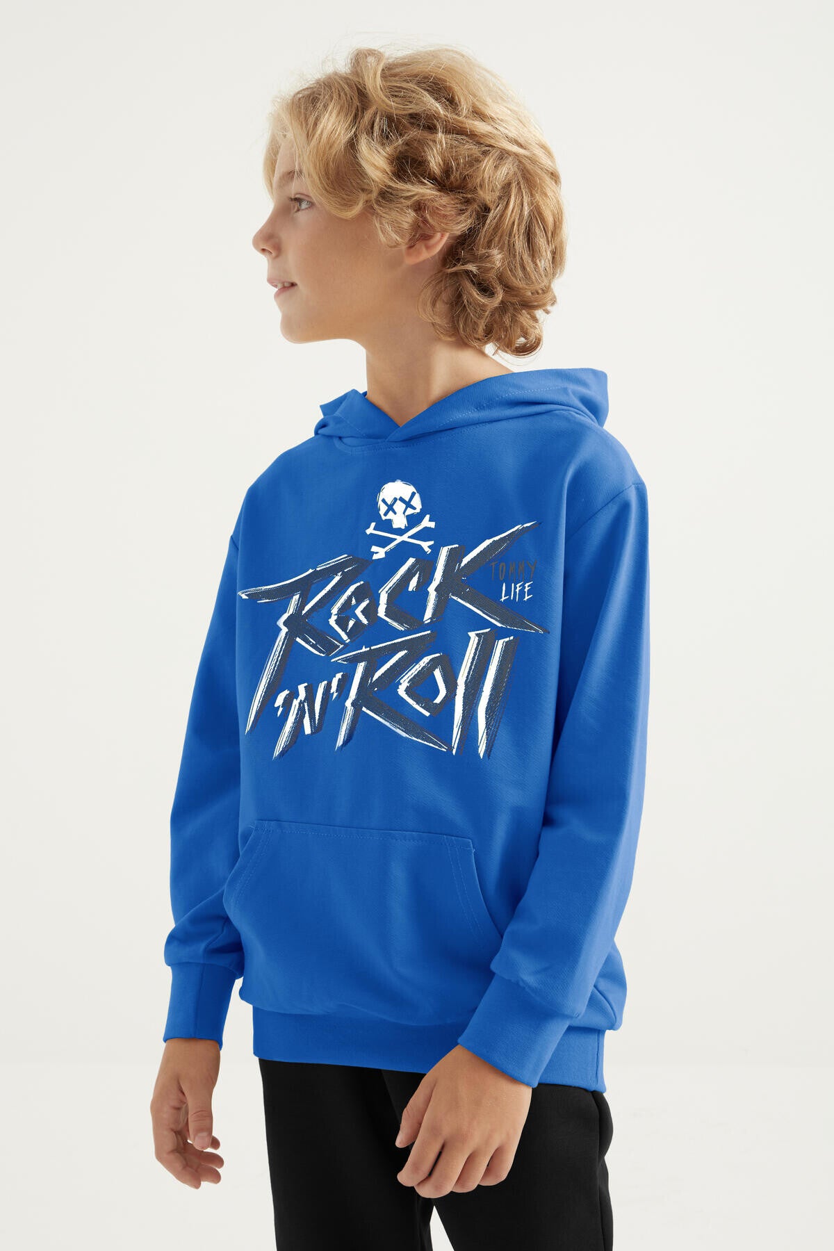 Hooded Standard Fit Boys' Sweatshirt with Kangaroo Pocket and Print Design - 11002