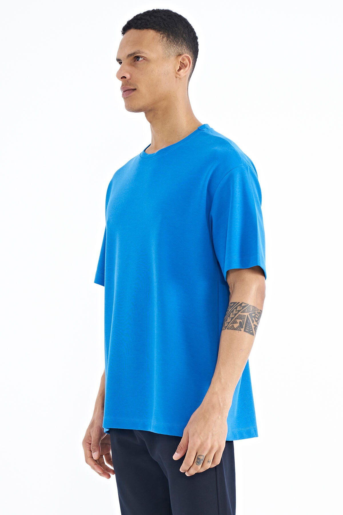 Men's Basic Oversized Sleeve Detailed T-Shirt - 88193