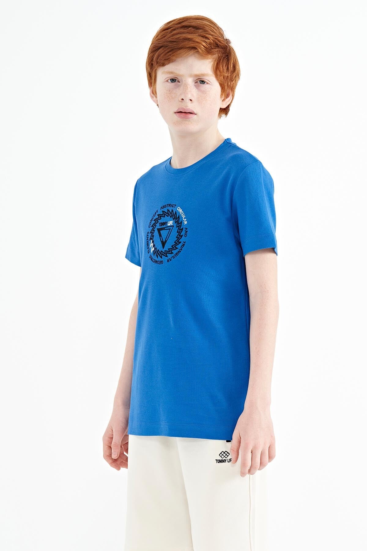 Embroidered Detailed O Collar Standard Cut Boys' T-Shirt - 11115