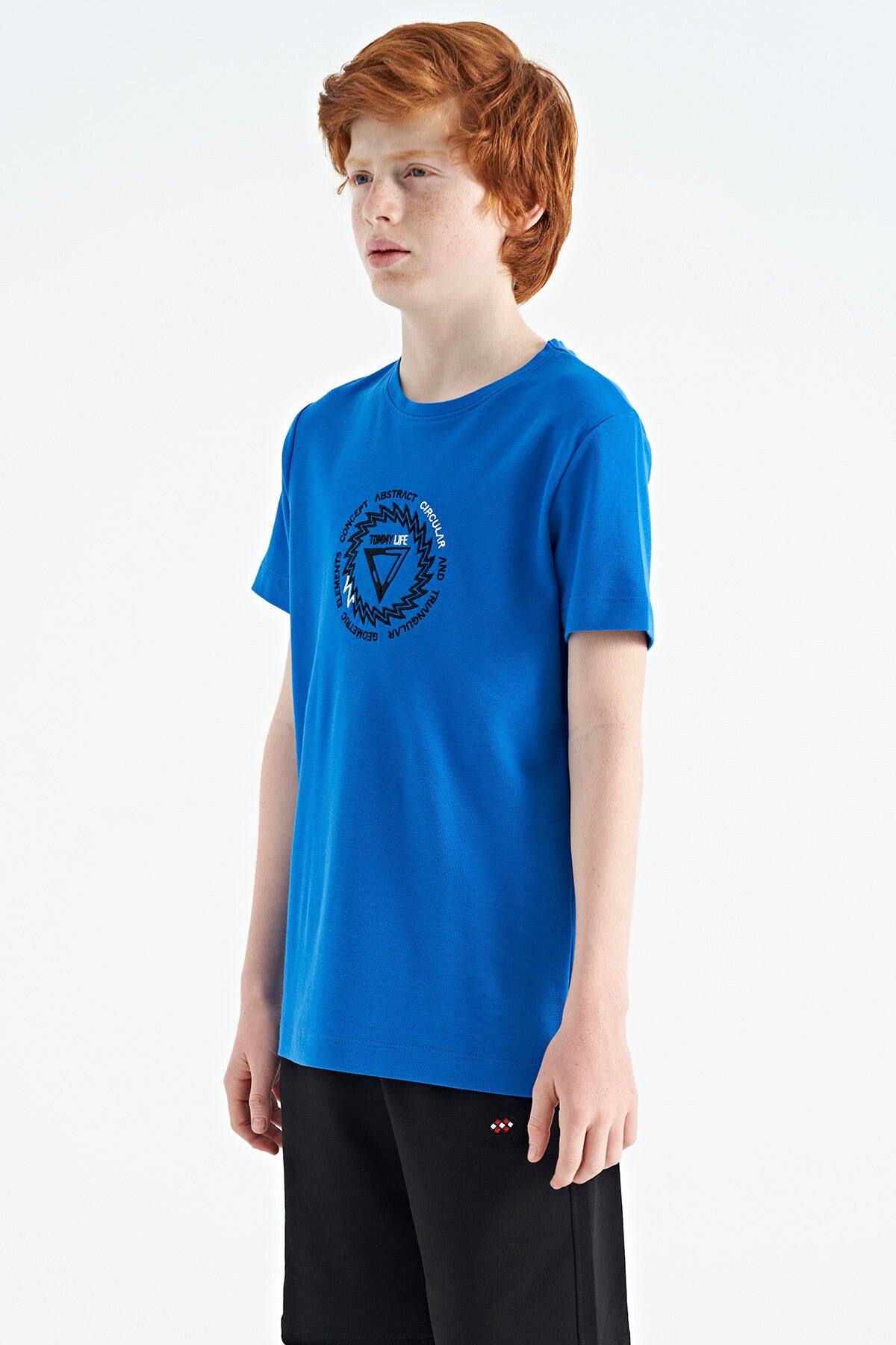 Embroidered Detailed O Collar Standard Cut Boys' T-Shirt - 11115