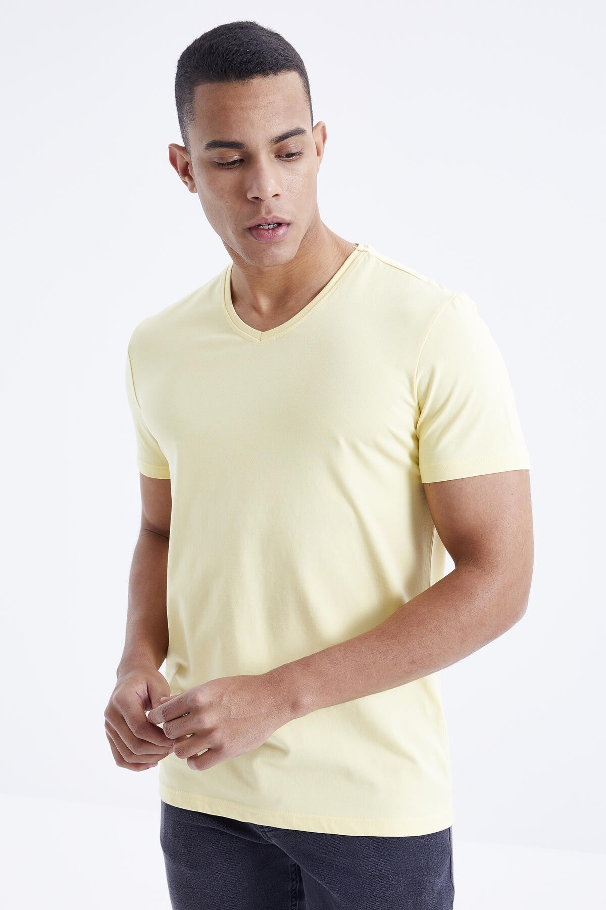 Yellow Basic Short Sleeve Standard Fit V Neck Men's T-Shirt - 87912