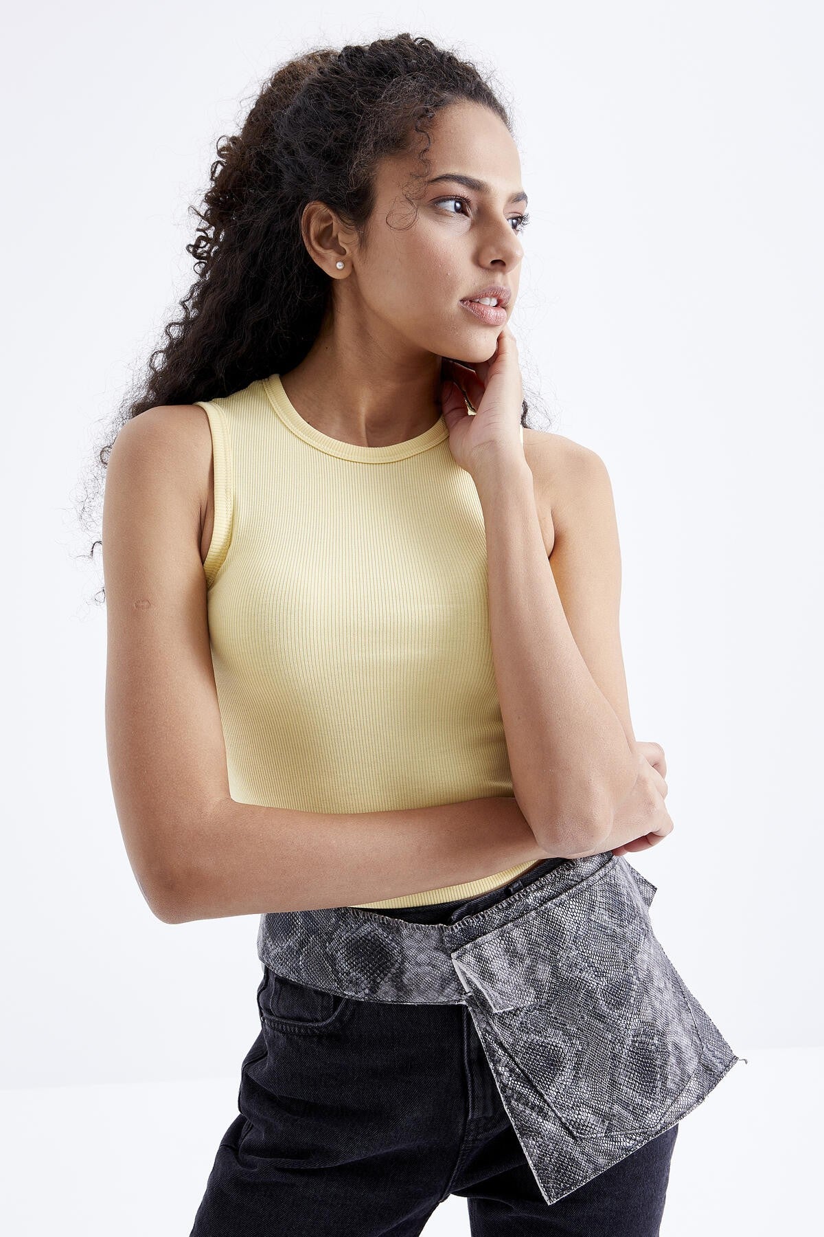 Yellow Basic Sleeveless O Neck Women's Crop Top Singlet - 97204