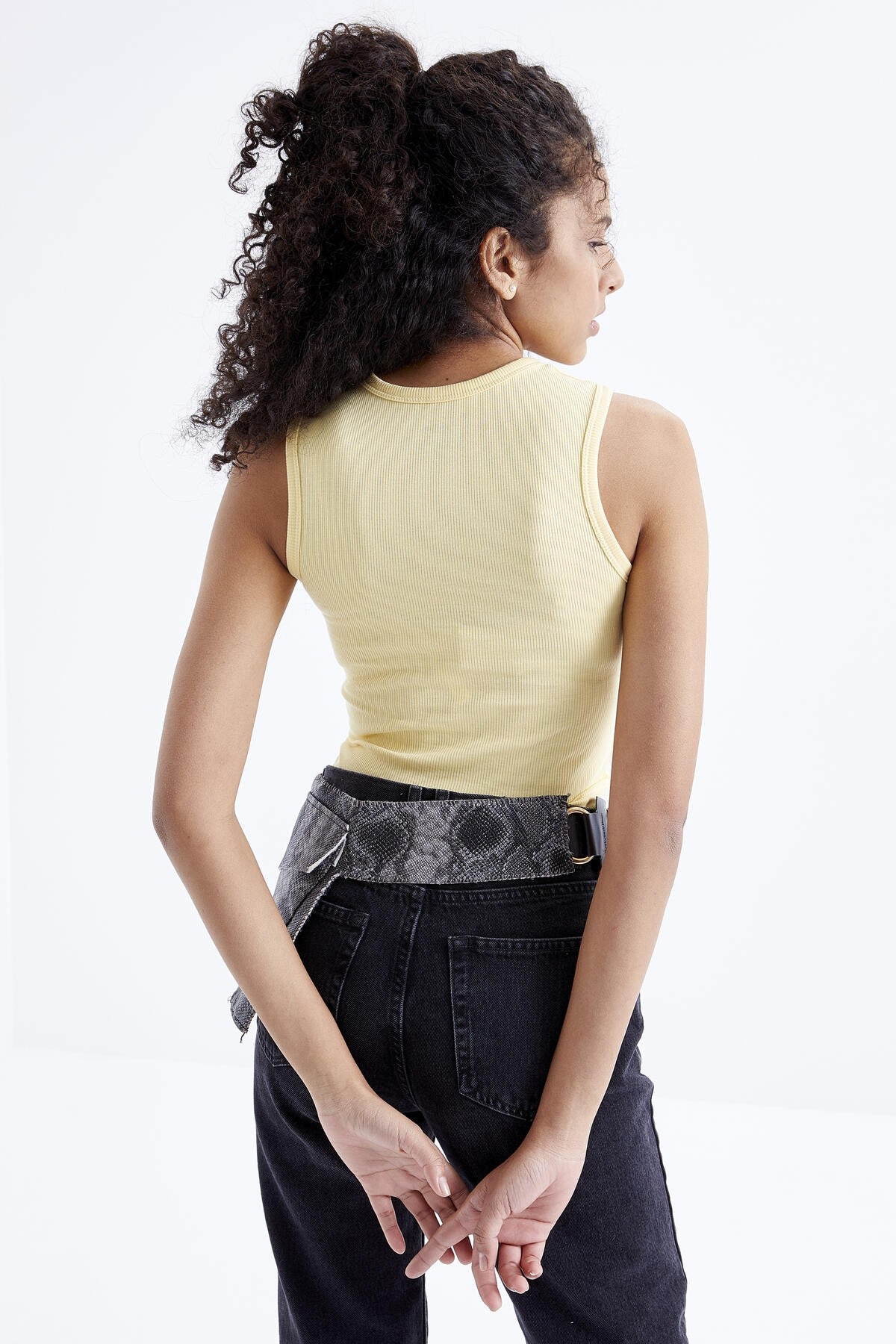 Yellow Basic Sleeveless O Neck Women's Crop Top Singlet - 97204