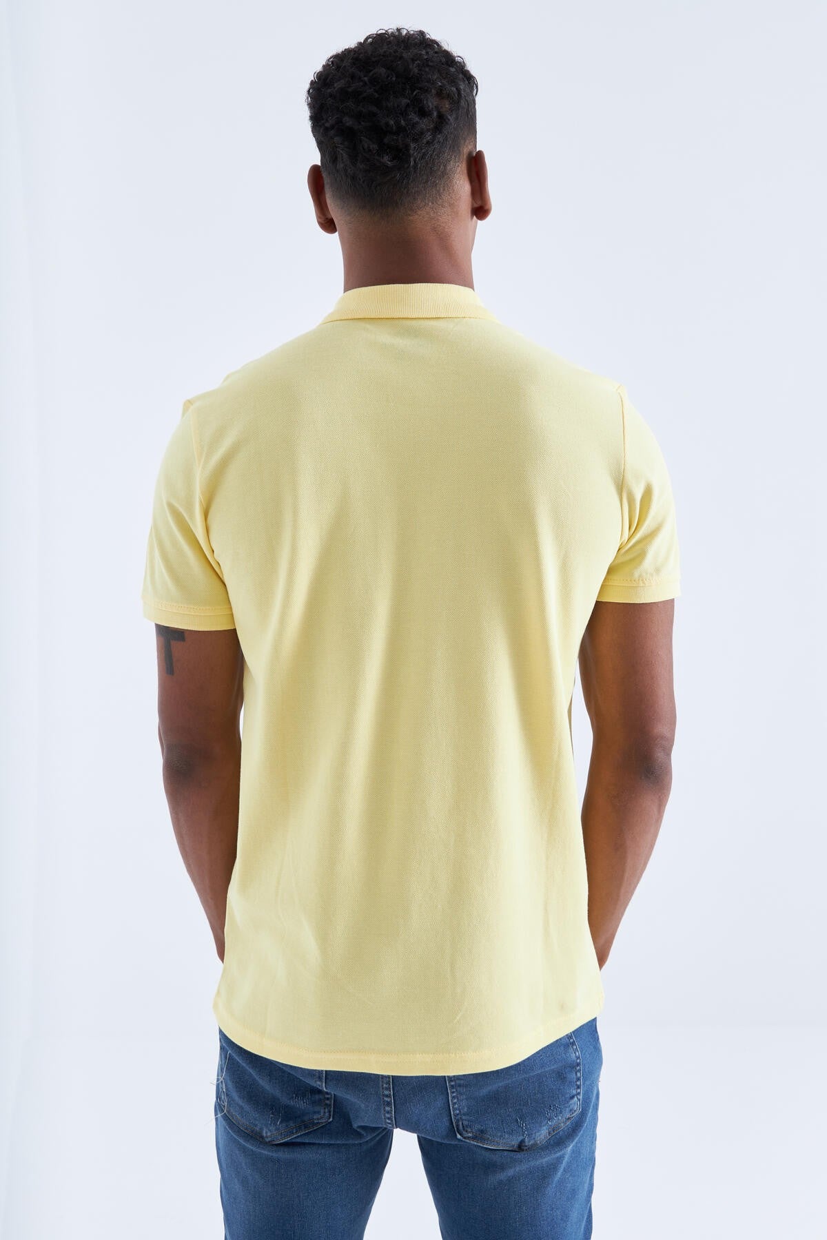 Yellow Basic Logo Standard Fit Knitted Polo Collar Men's T-Shirt - 87748