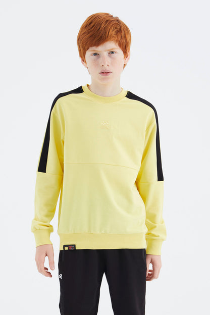 Yellow Basic O Neckline Boys' Sweatshirt - 11182