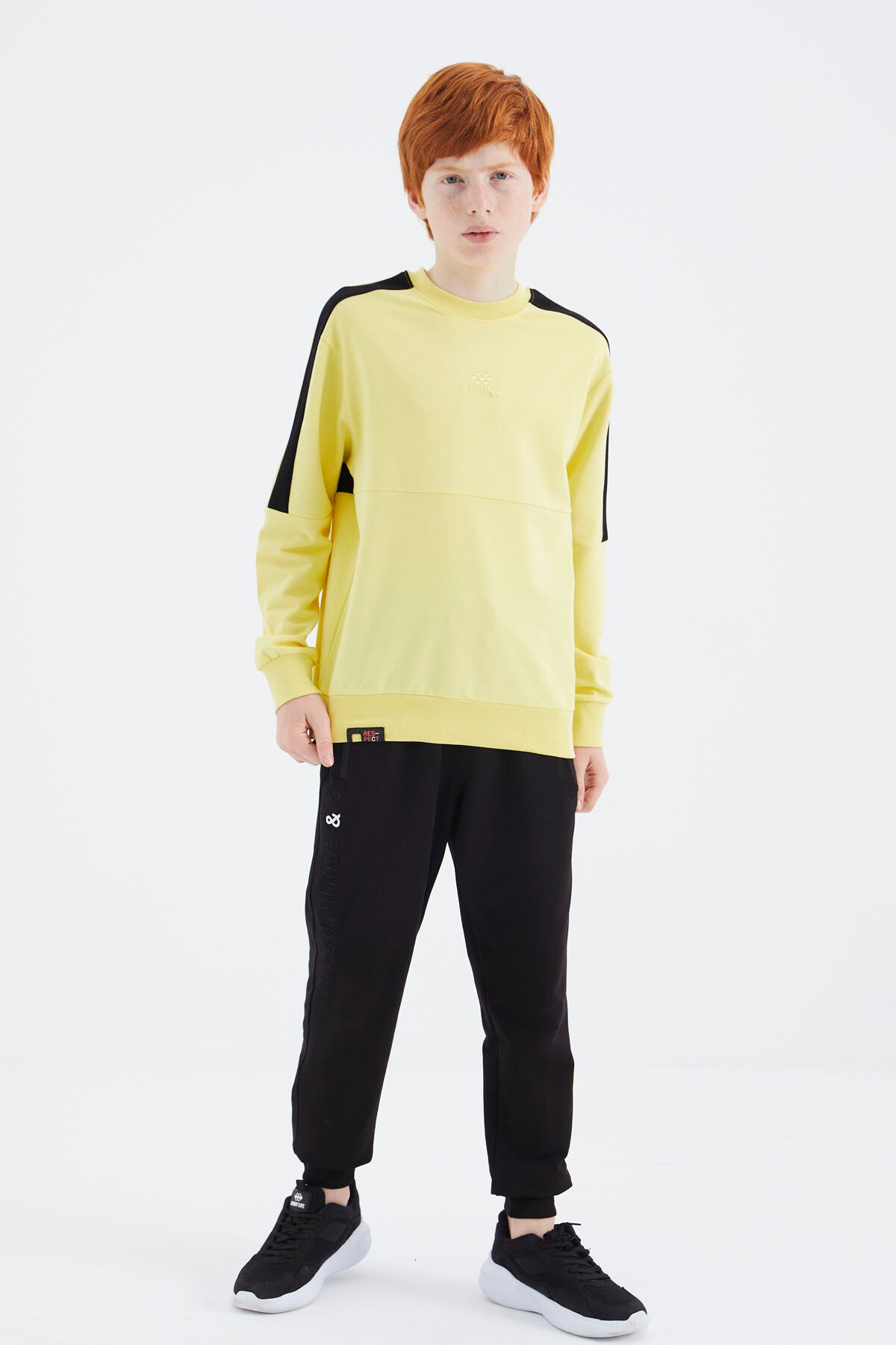 Yellow Basic O Neckline Boys' Sweatshirt - 11182