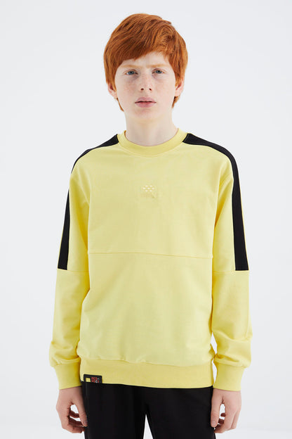 Yellow Basic O Neckline Boys' Sweatshirt - 11182