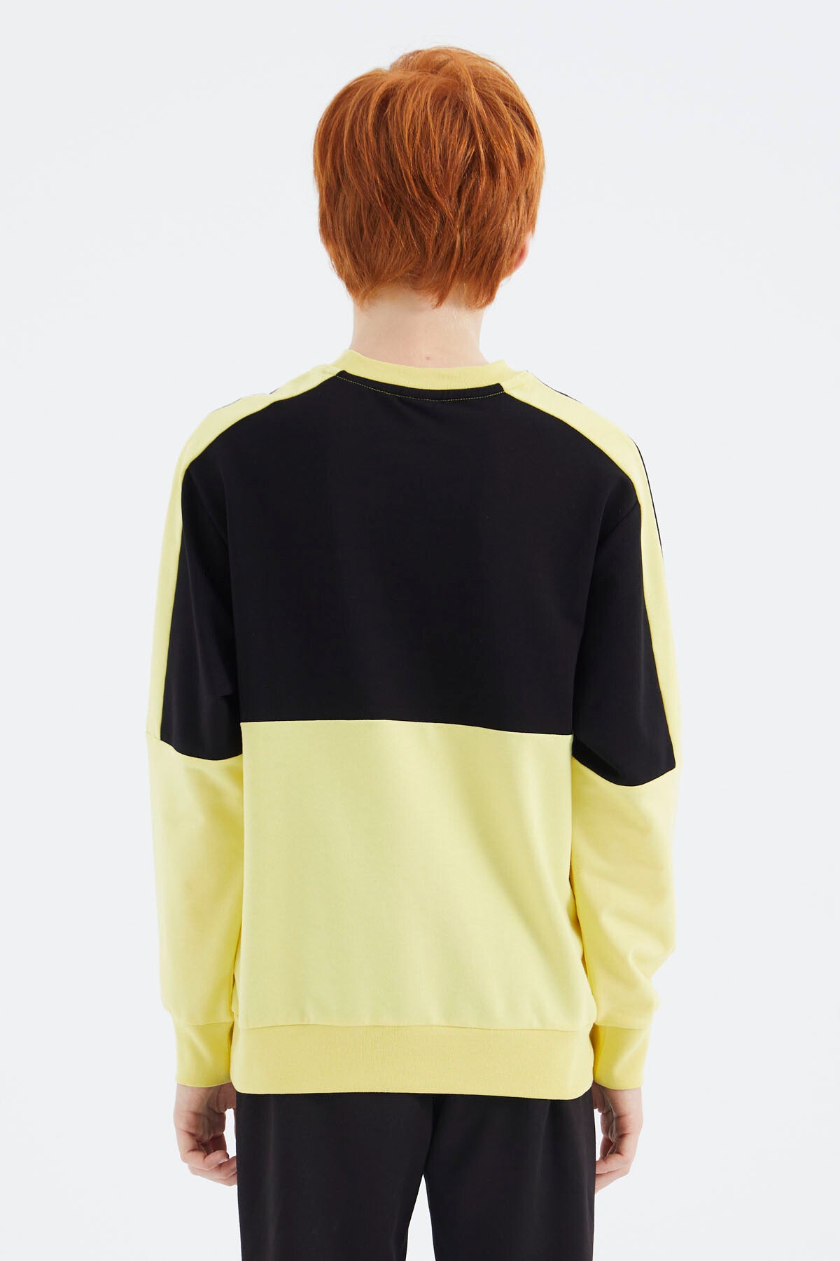 Yellow Basic O Neckline Boys' Sweatshirt - 11182