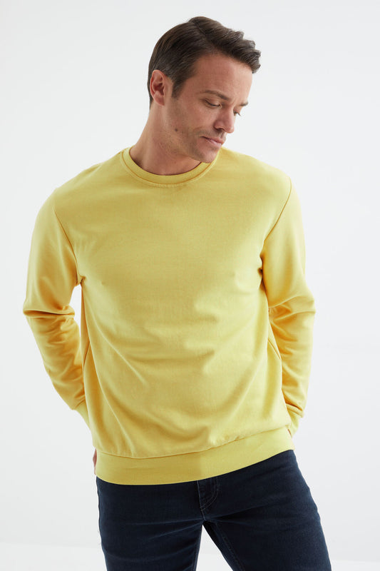 Yellow Basic Round Neck Comfort Fit Men's Sweatshirt - 88053