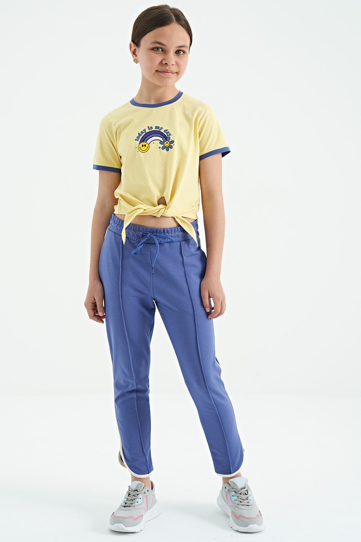 Detailed Print Yellow O-Neck Multi-Colored Tie-Detail Girl's T-Shirt - 75113