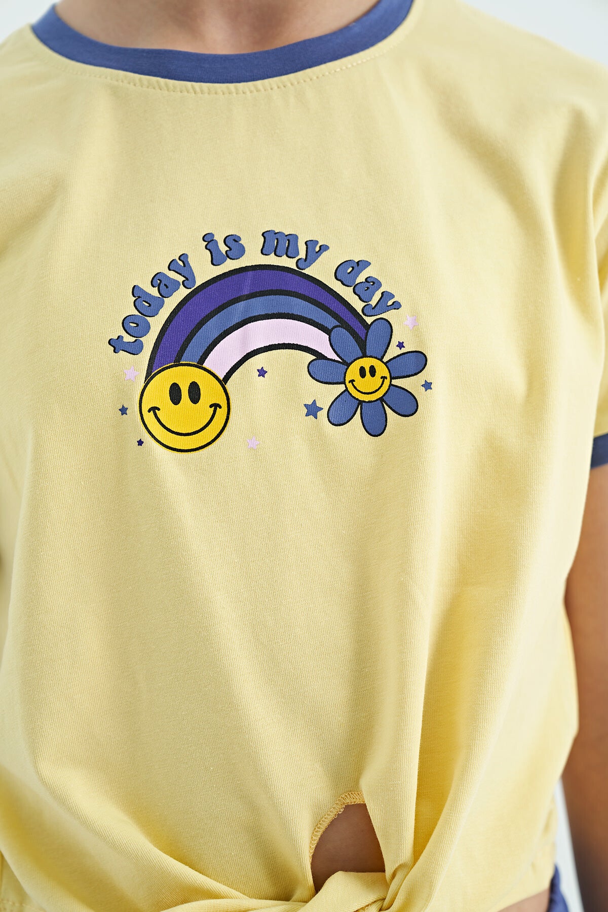 Detailed Print Yellow O-Neck Multi-Colored Tie-Detail Girl's T-Shirt - 75113