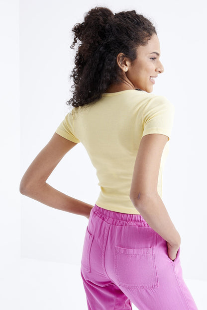 Yellow Ruffled Detailed V-Neck Women's Crop Top T-Shirt - 97205