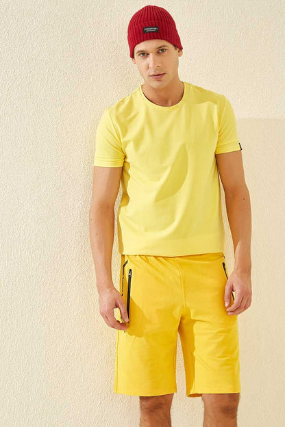 Yellow Zippered Pocket Detailed Standard Fit Men's Shorts - 81141