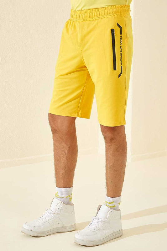 Yellow Zippered Pocket Detailed Standard Fit Men's Shorts - 81141