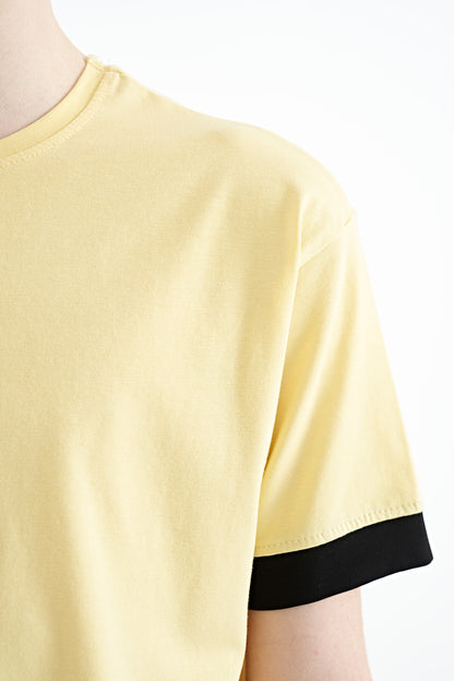 Colored Sleeve Cuff Detailed Printed Oversize Boys T-Shirt - 11137