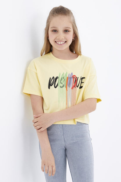Yellow Print Letter O Collar Oversize Drop Shoulder Girl Crop T-Shirt - 75036