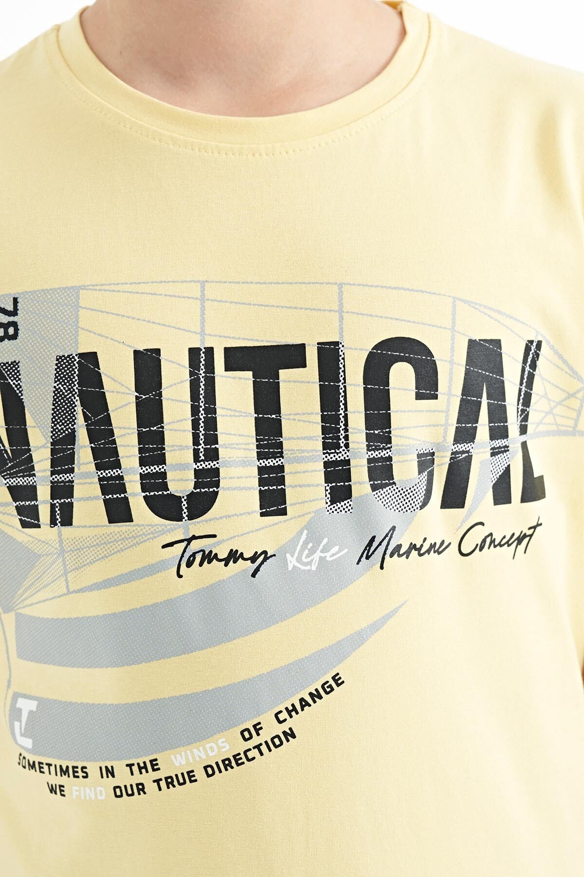 Yellow Print O Collar Standard Cut Boys' T-Shirt - 11100