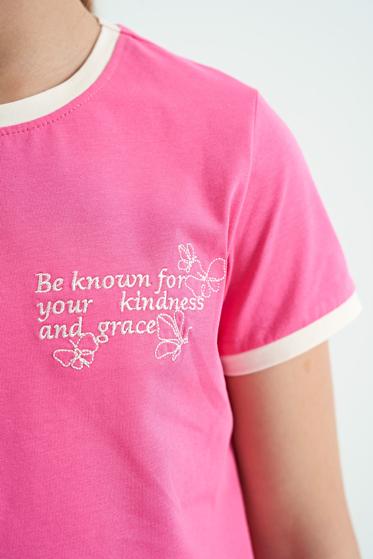 Sugar Pink Minimal Print O Collar Comfort Fit Short Sleeve Girls T-Shirt - 75110