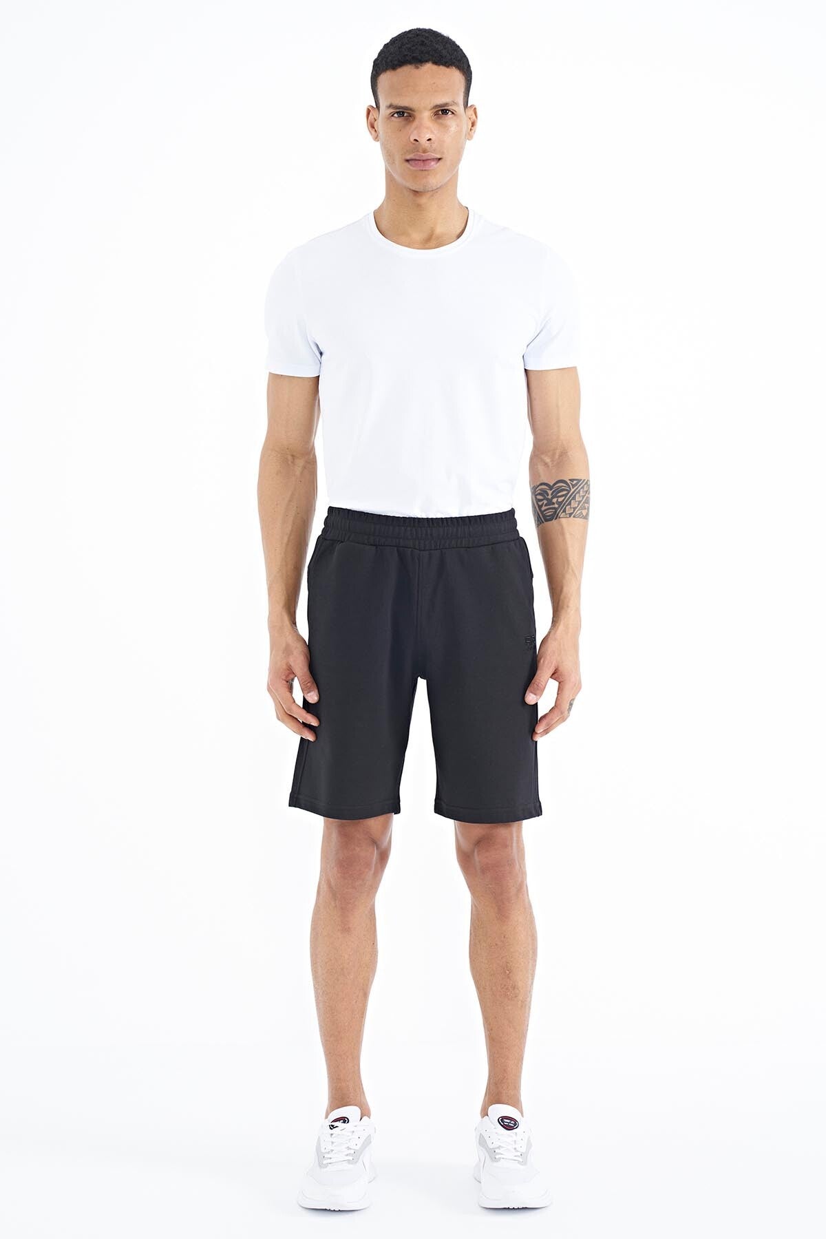 Evan Black Standard Fit Men's Shorts - 81240