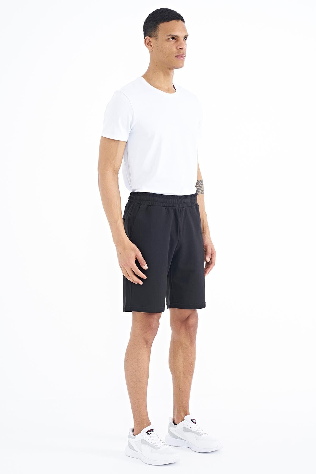 Evan Black Standard Fit Men's Shorts - 81240