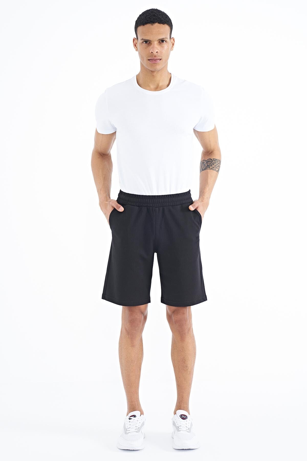 Evan Black Standard Fit Men's Shorts - 81240