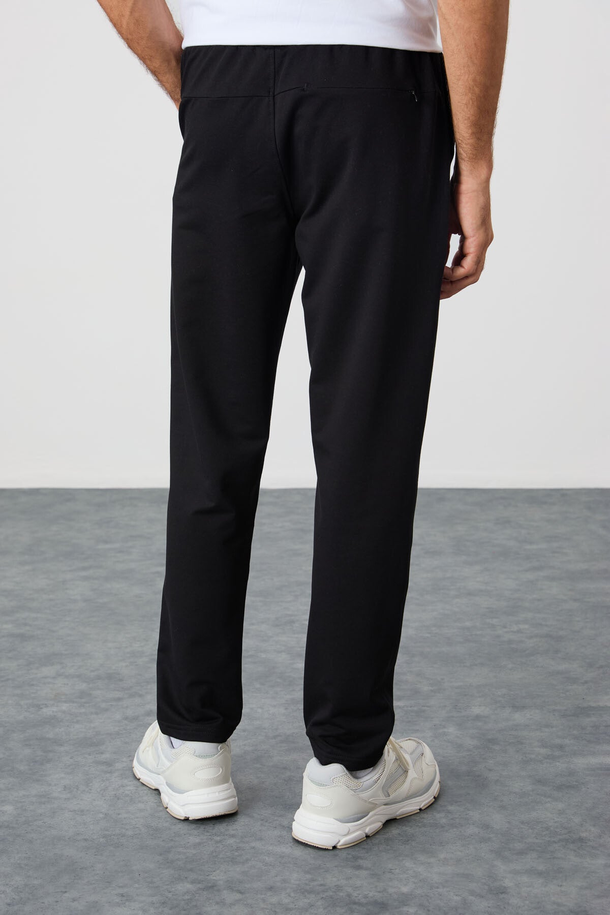 Brad Black Standard Fit Men's Tracksuit Bottom - 84955
