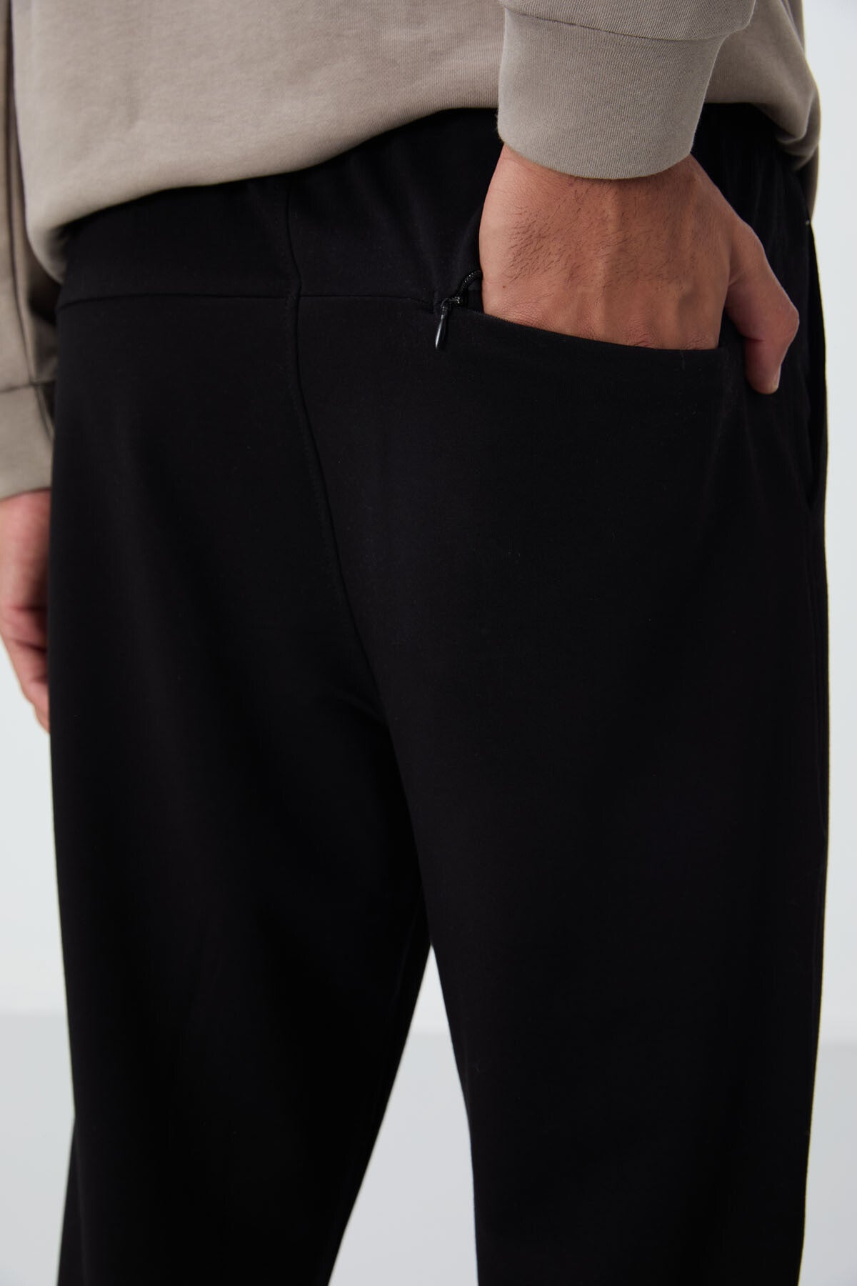 Black Laced Cuffed Standard Fit Classic Hem Men's Tracksuit Bottom - 84682