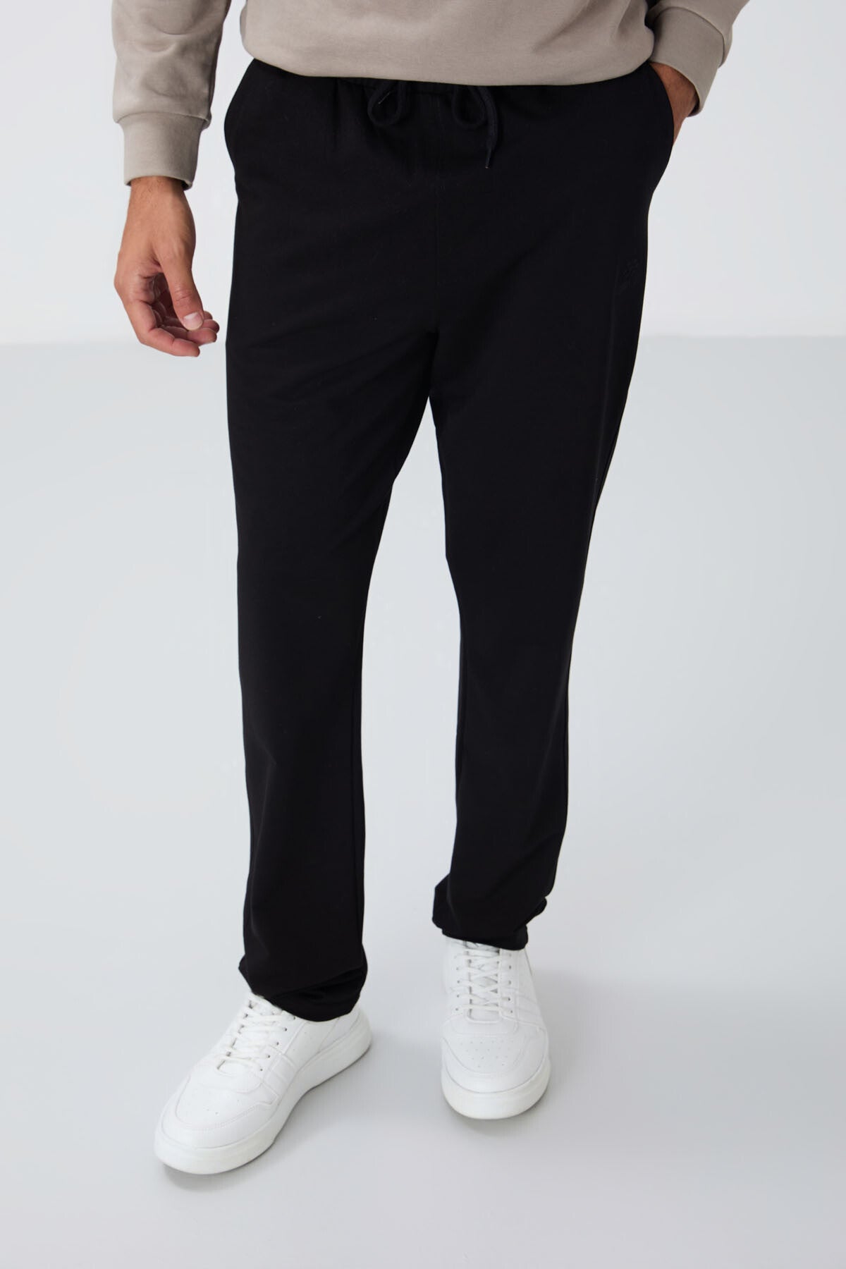 Black Laced Cuffed Standard Fit Classic Hem Men's Tracksuit Bottom - 84682